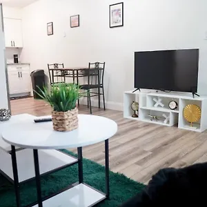 Jay's Cozy Arts Tampa